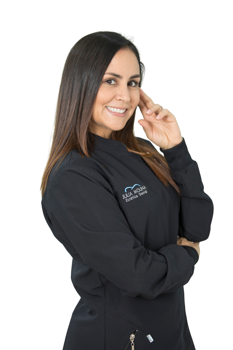 Dr. Julia Molina DDS dental specialist Colombia